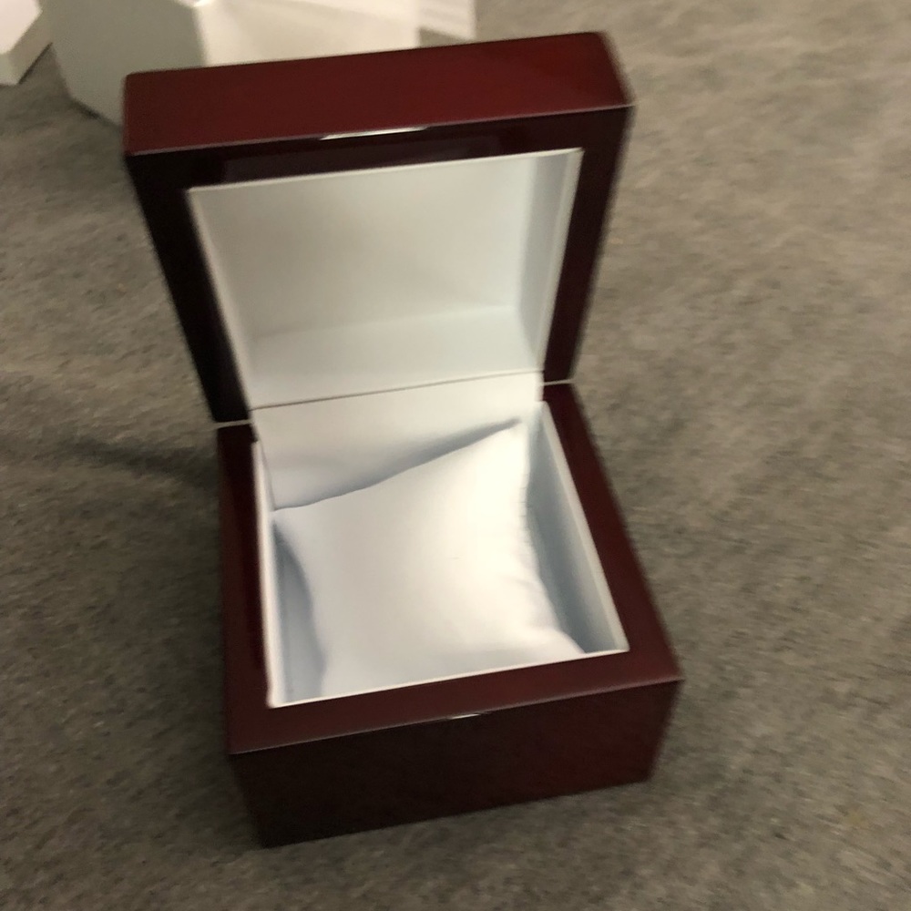 Watch box - Picture 3 of 4